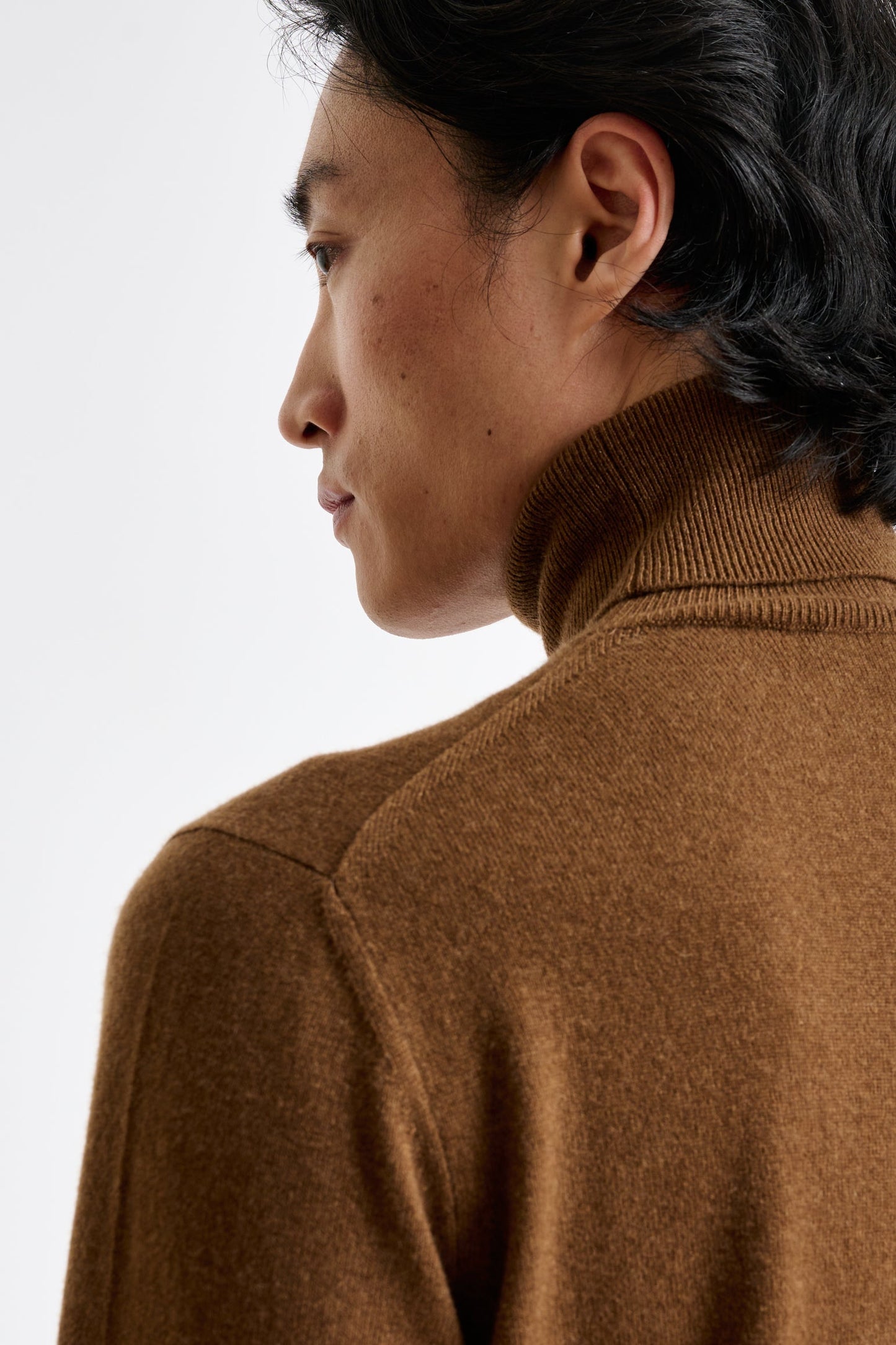 Tobacco 100%  Cashmere Drumberg Rollneck Knit