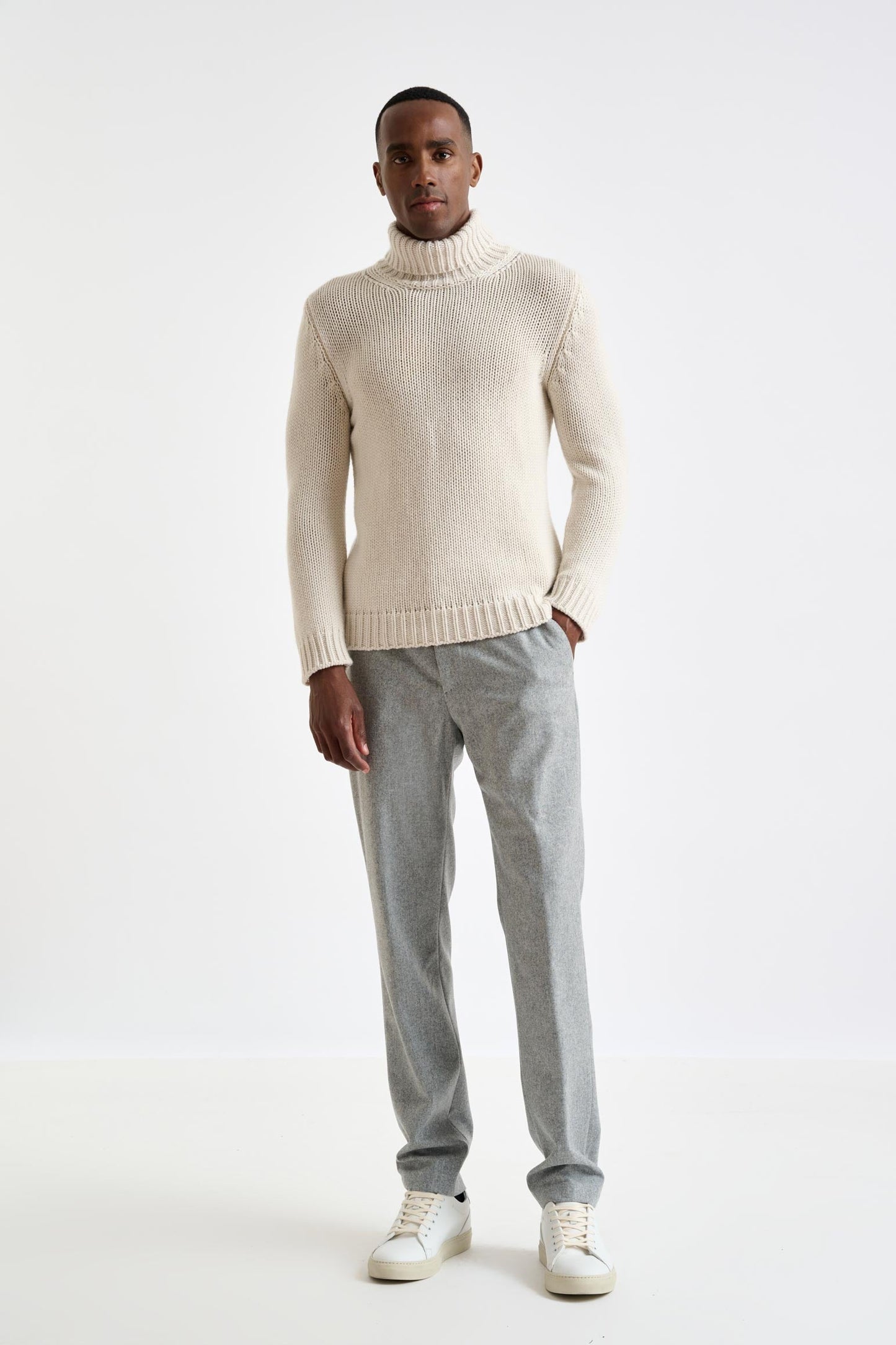 Off white Chunky 100% Cashmere Banbury Rollneck Sweater